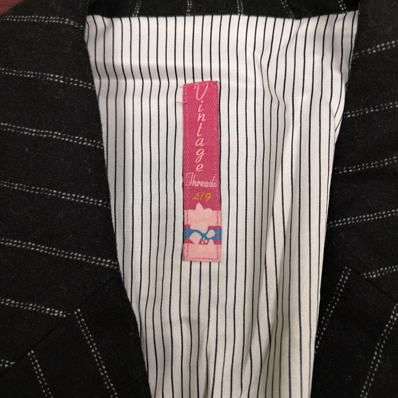 Blazer - Picture 4 of 8